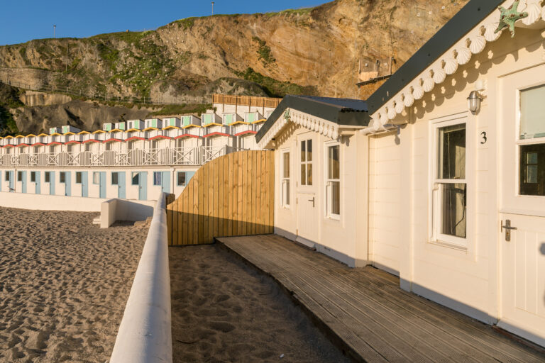 BEACH CABIN, Tolcarne Beach Village